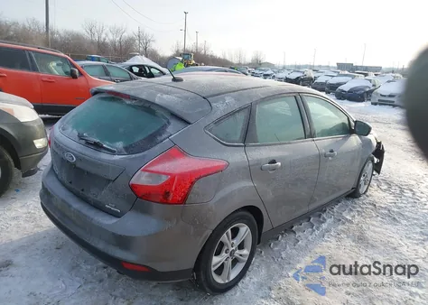 2014 Ford Focus Se z USA, uszkodzony, nr VIN 1FADP3K26EL452561